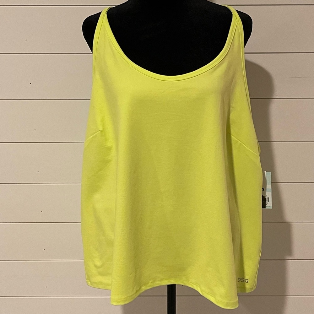 NWT Women’s DSG Performance Tank, Size 2X